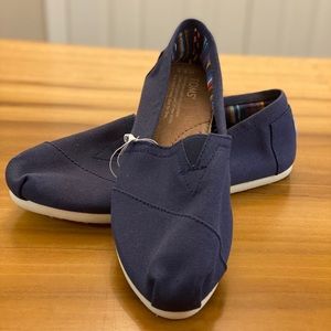 TOMS Navy Alparagata Size 6.5